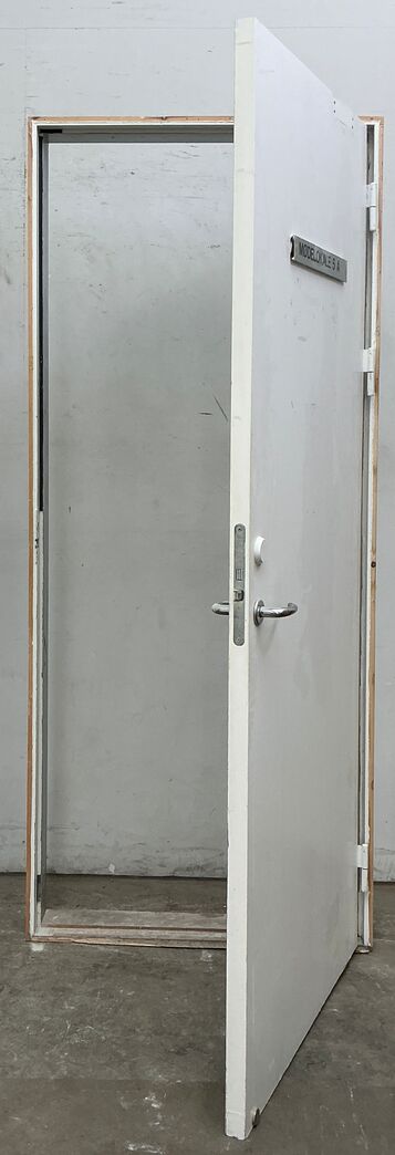 BD30 M9 branddør m/karm hh.