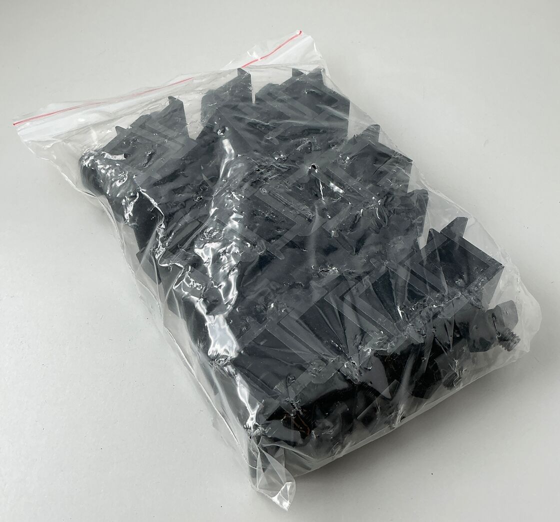 24 stk. Solar endeklemme til 30 mm paneler – sort