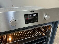 AEG indbygningsovn
