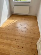Gulvbræt i fyrretræ 13,5 cm - længe 165 cm