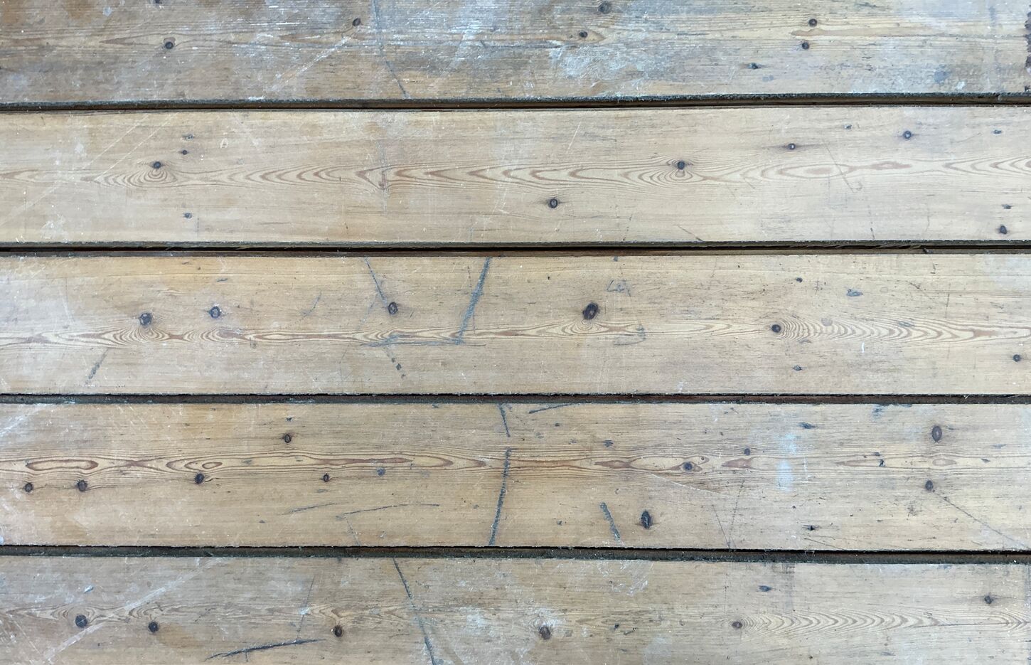Brugt gulvbrædder i fyr, 7m2, 13,8 cm