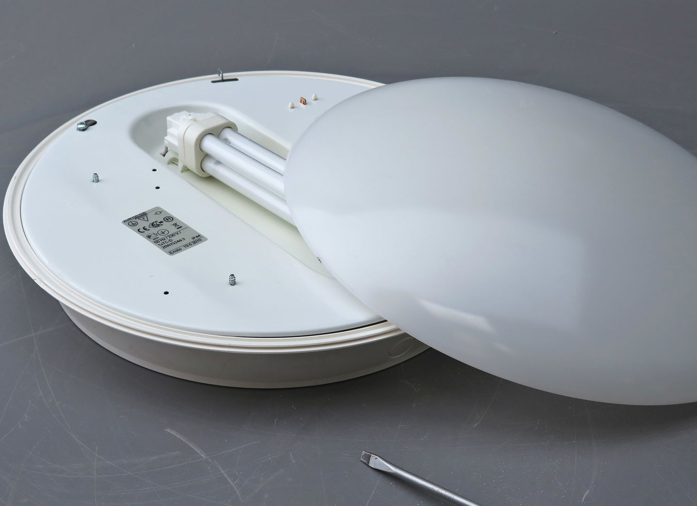 Loft/væglampe<br> Ø 32 cm - 26W