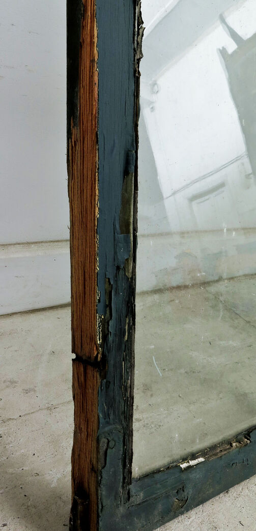 Stor vinduesramme med skævhed, fra DSB Centralværksted.