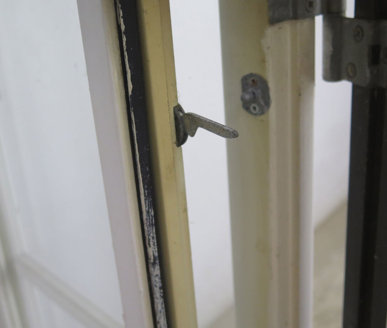 Vindue med koblede rammer