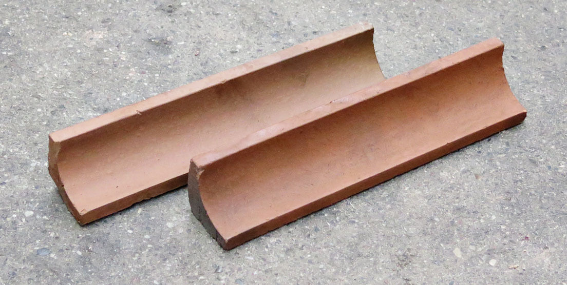 Hulkehlliste, rød klinke, 25,5cm Hulkehlliste, rød klinke, 25,5cm