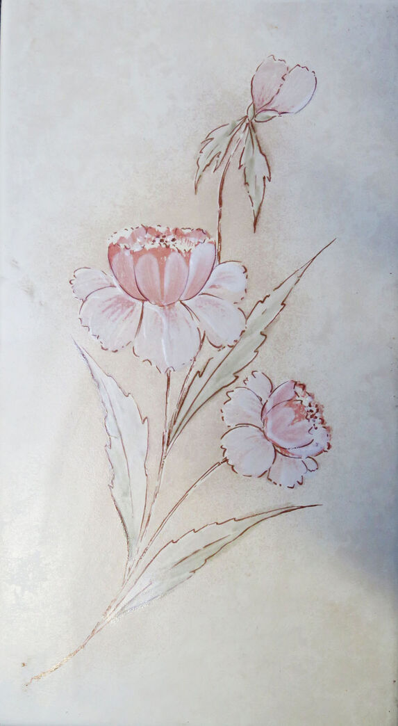 Klinke med motiv af lyserød blomst