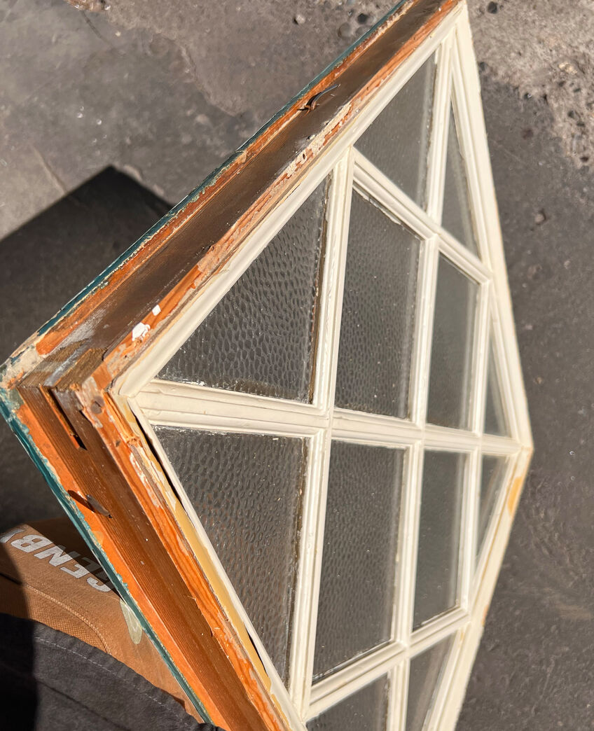 Vinduesramme med harlekinsprosser