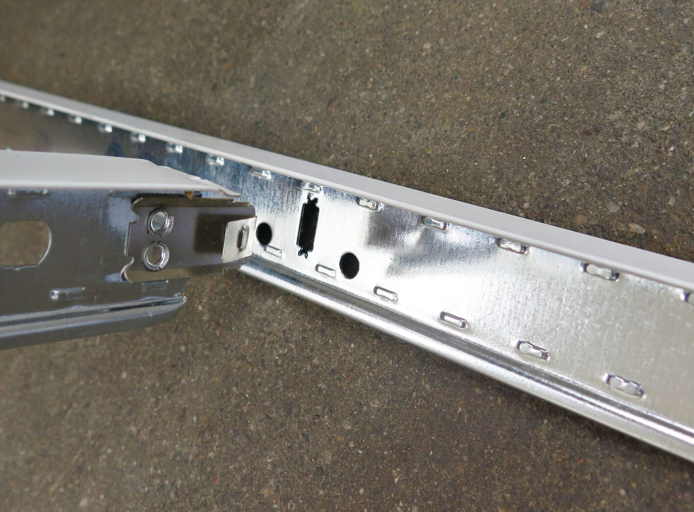 Atena Tværprofil Hvid Easy B.24/L:1200mm Atena Tværprofil Hvid Easy B.24/L:1200mm