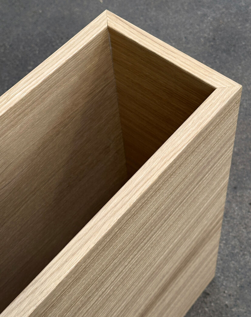 Egefineret MDF kasse 185 cm