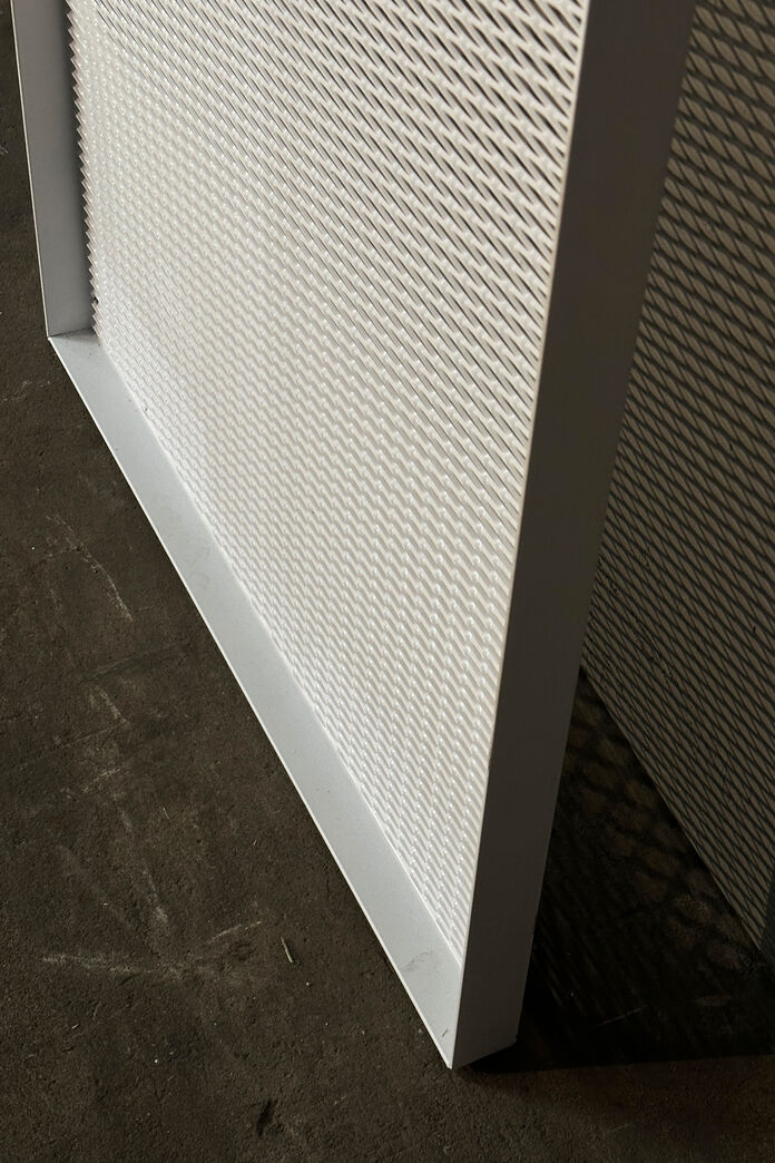 Stålramme med gitter 100x350 cm