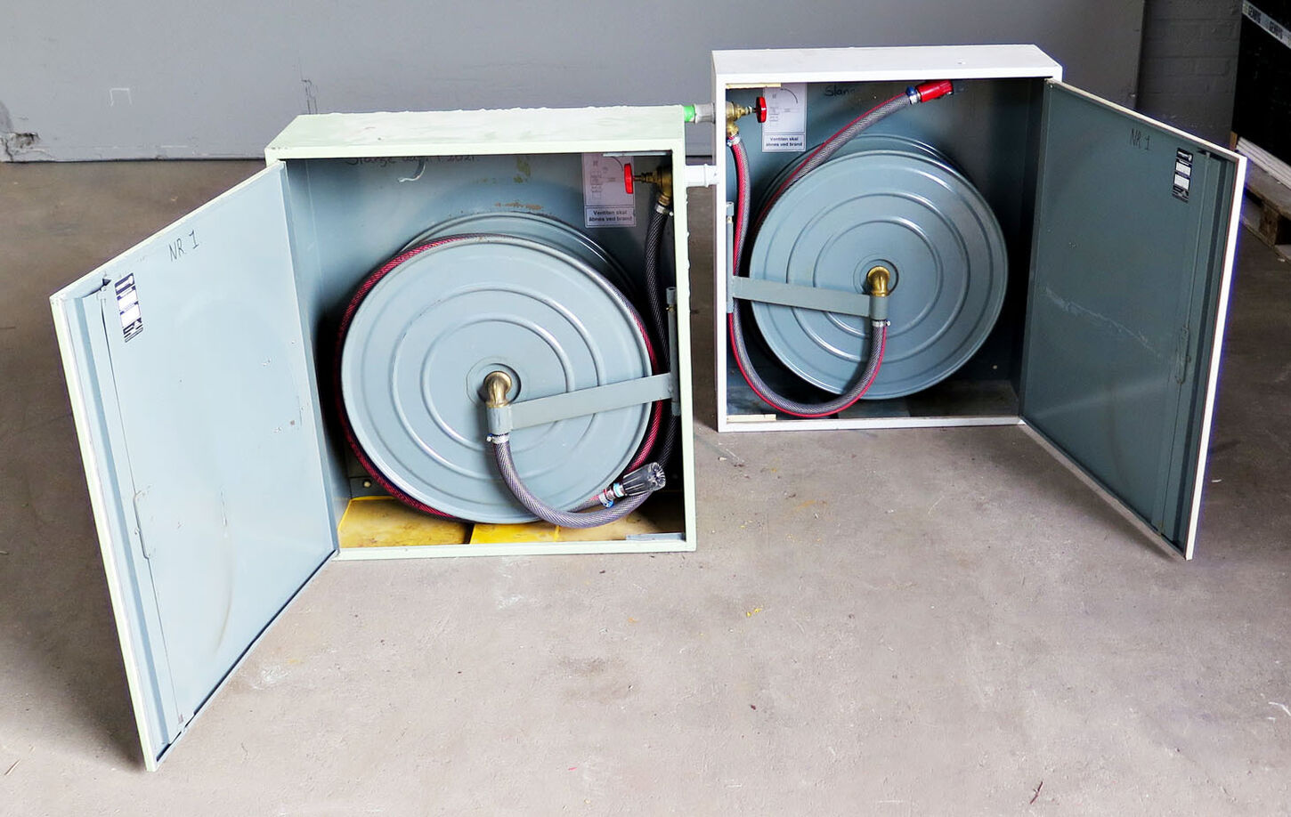 Brandskab i forskellige farver Brandskab i forskellige farver