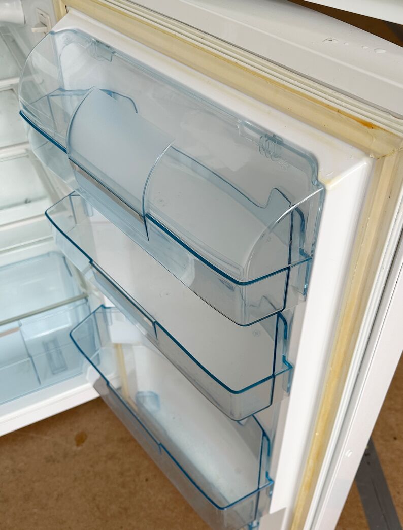 Gram køle/fryseskab