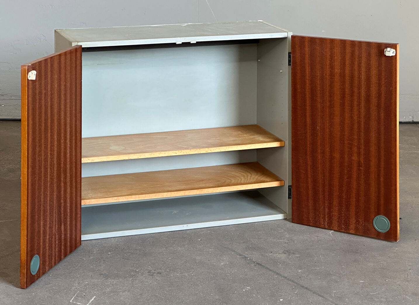 Tectum overskab 80 cm.