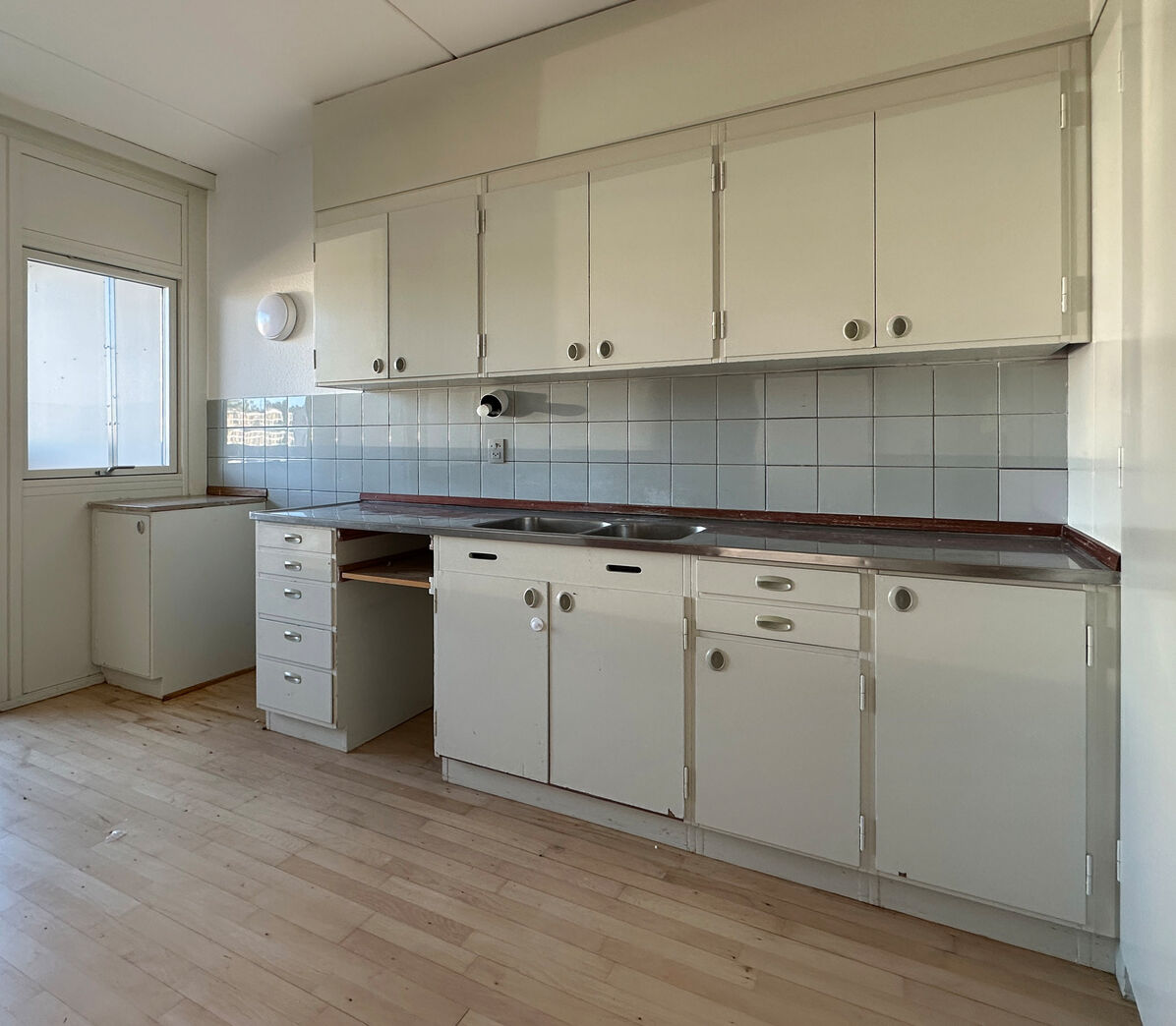 Komplet 60'er køkken, malet