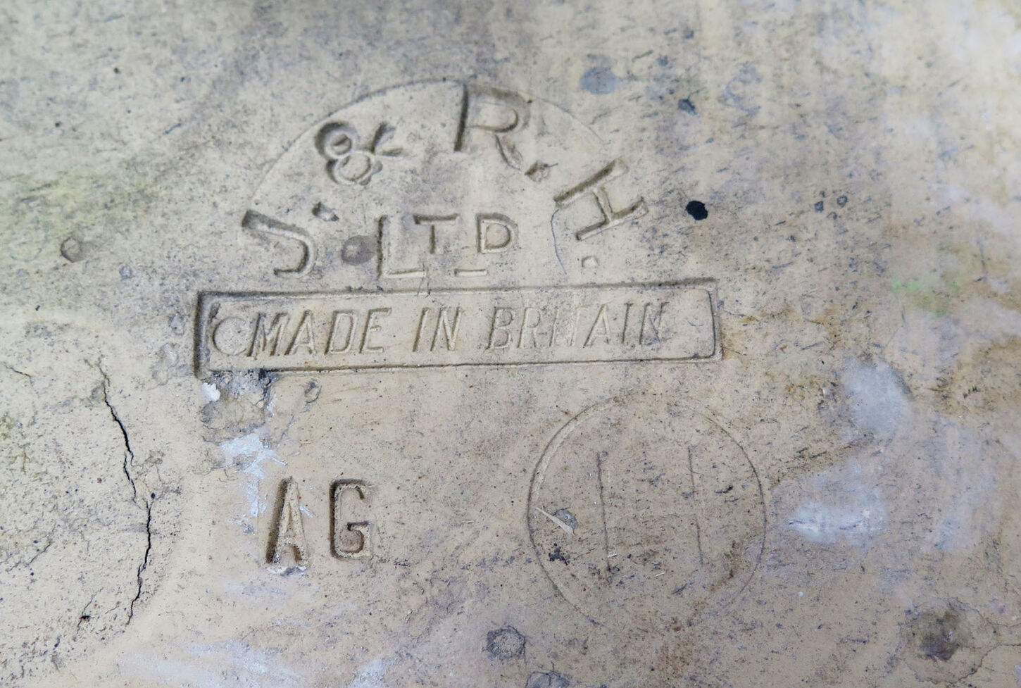 Skolevask med egetræskant - med skade