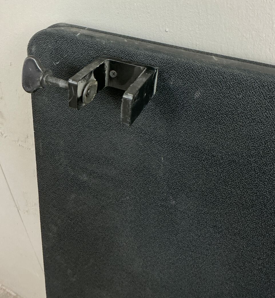 Skærmvæg til bordmontering