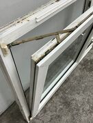 Plast 2-fags vindue med dreje kip og fast karm