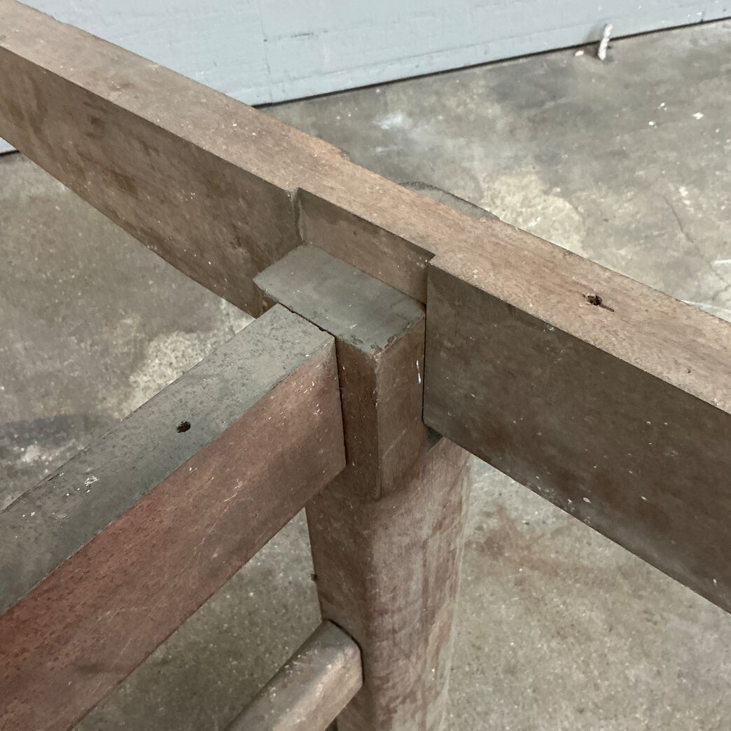 20 personers mahognifineret bord.