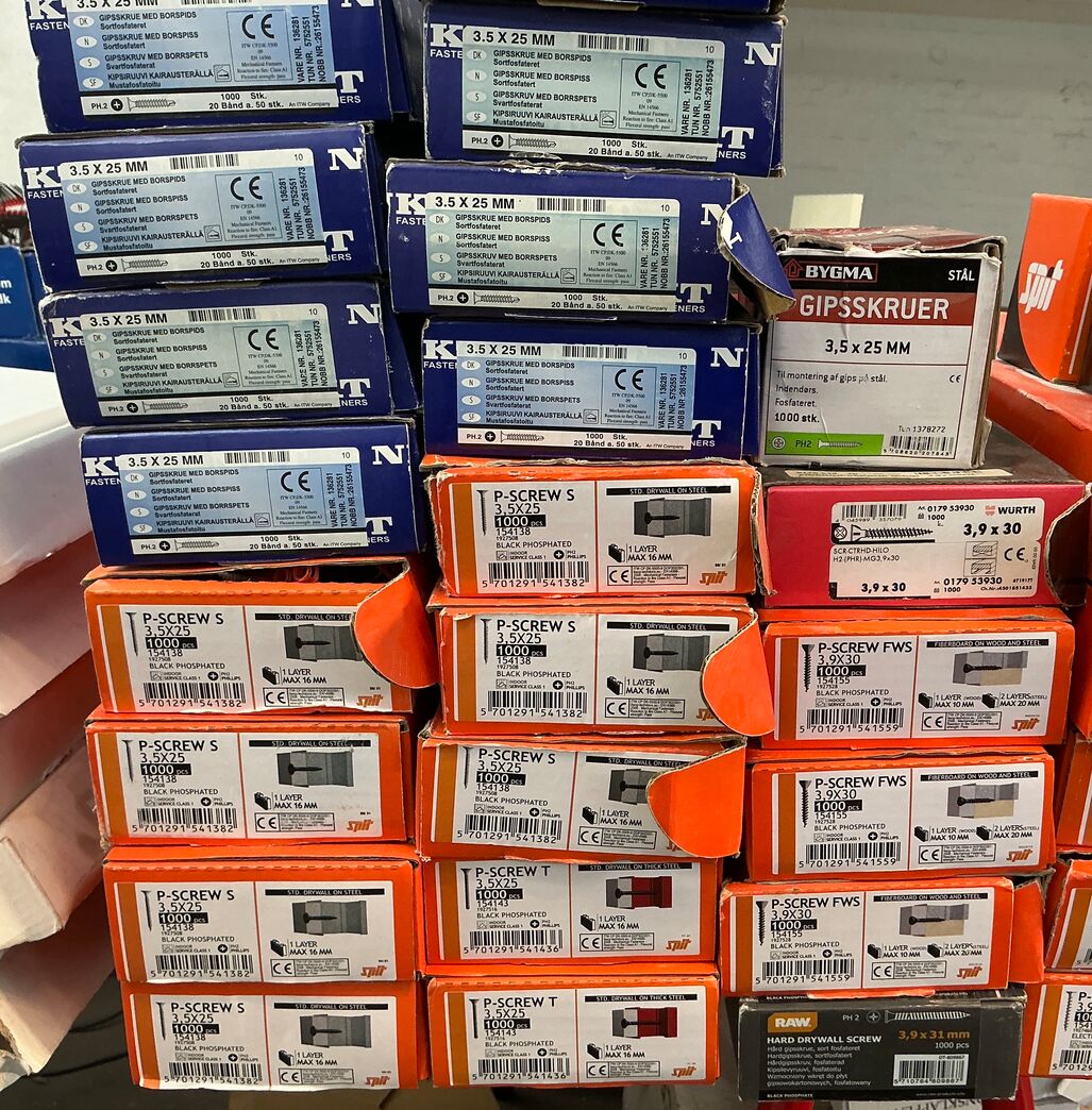 70 kasser båndede gipsskruer