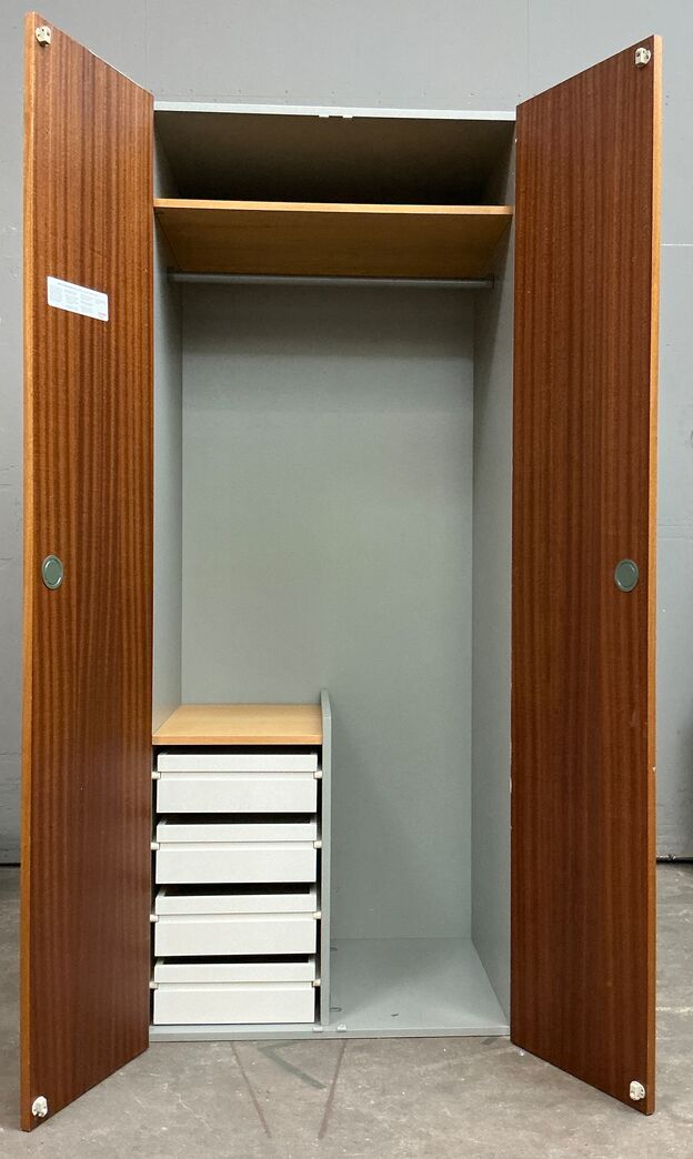 Tectum dobbelt garderobeskab m. malerstænk på lågerne