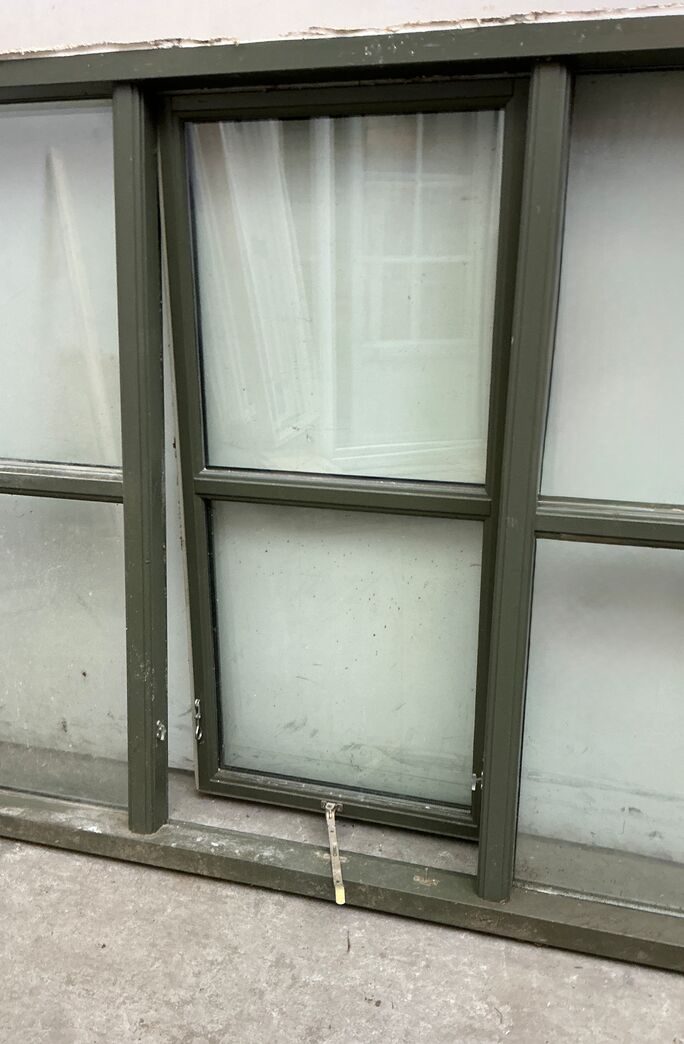 Mørkegrønt energi A vindue