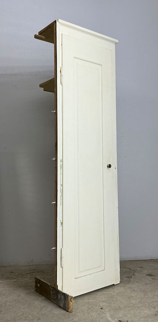 Hjørneskab med låge