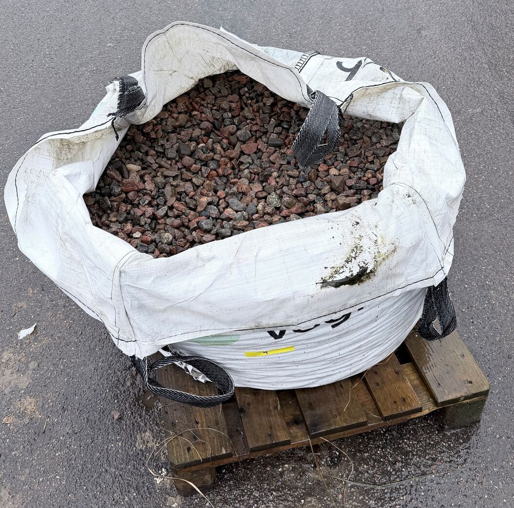 610 kg. Nøddesten ca 16-32 mm