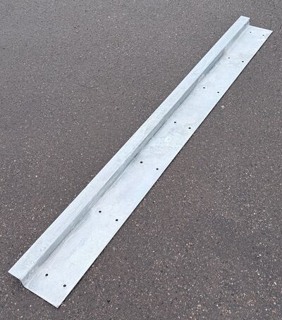 Kraftig stålprofil 2000 mm