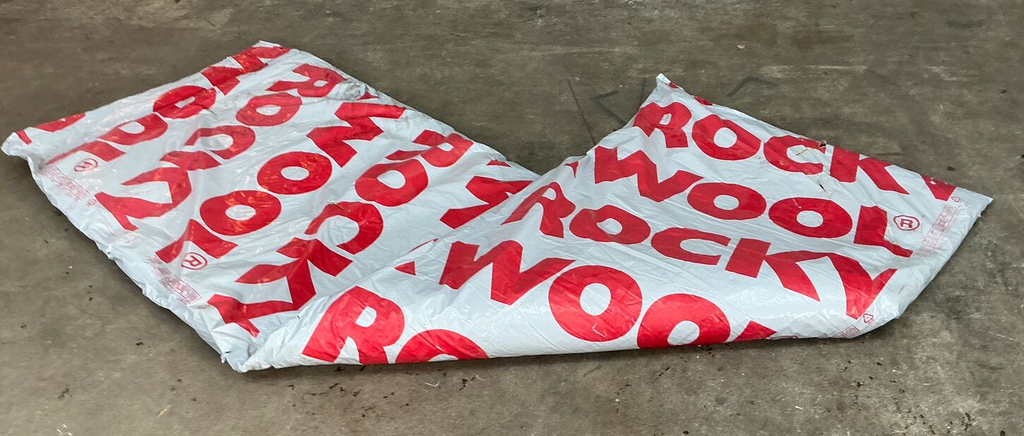 Brugt vintermåtte fra Rockwool 50x1000x3000