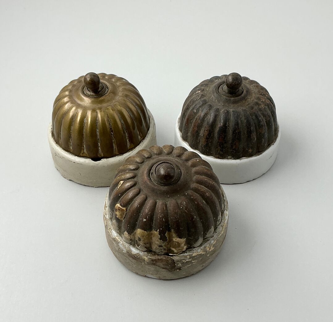 Messing afbryder 1-pol riflet