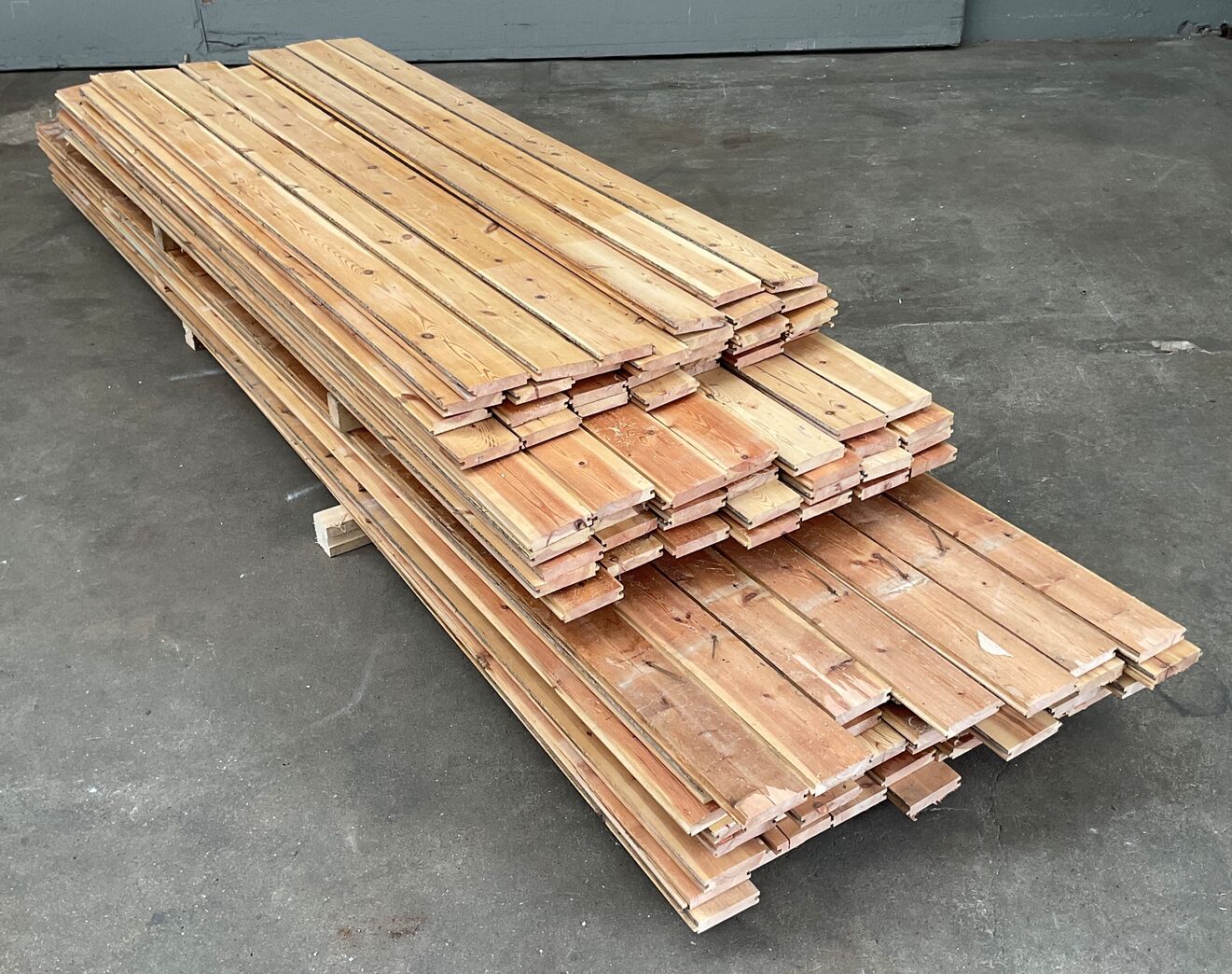 Brugte gulvbrædder i fyr, 44 m2, 10 cm