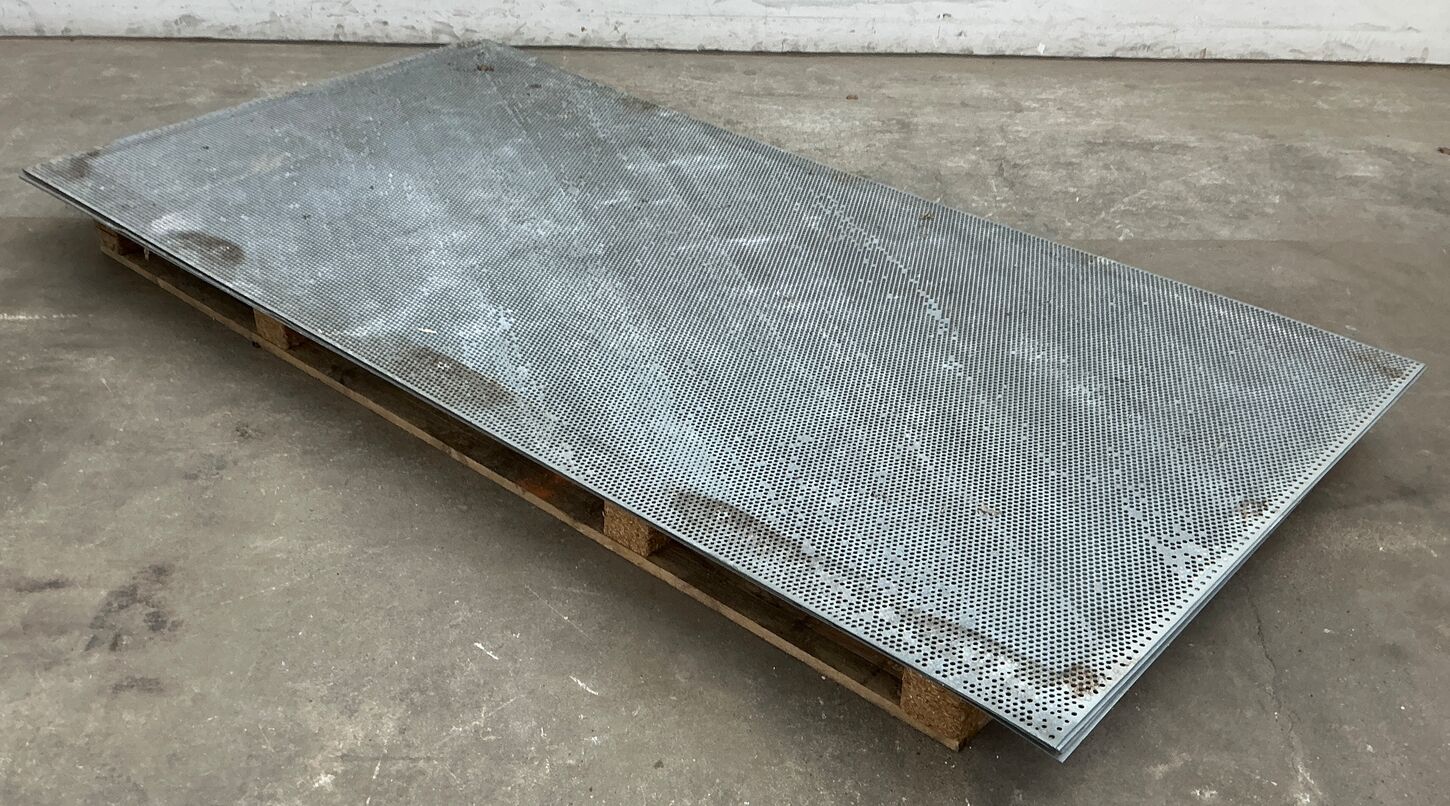 Perforeret stålplade