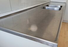 Malet komplet 60'er køkken