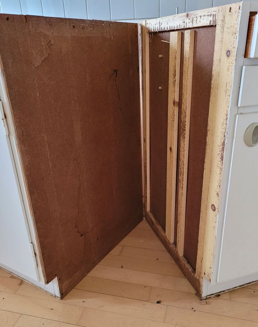 Malet komplet 60'er køkken