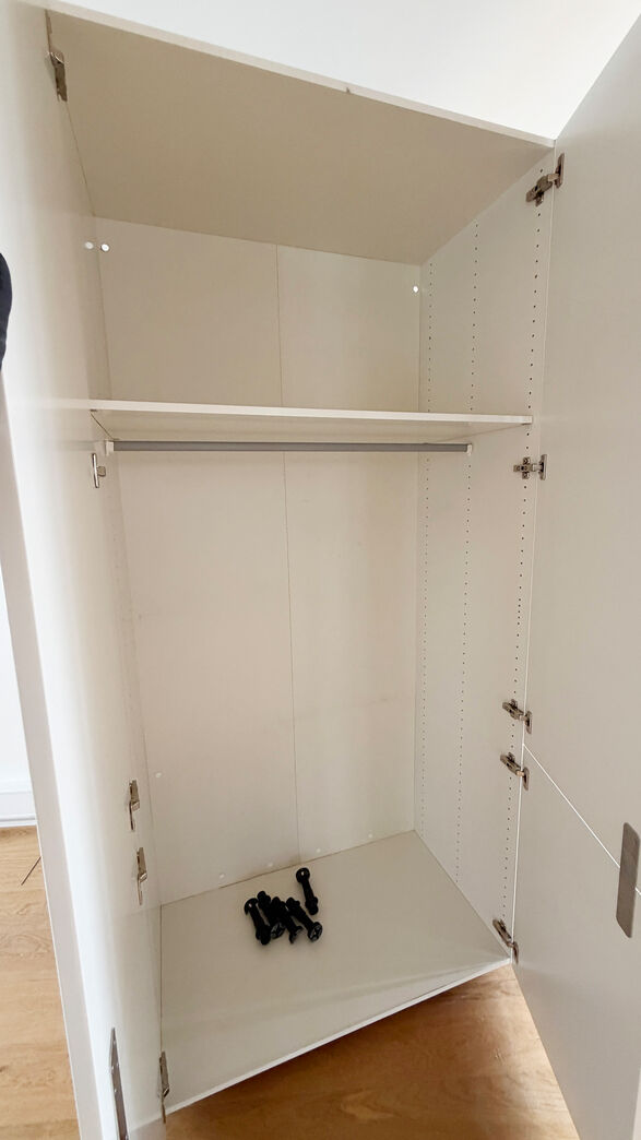 HTH klædeskab med 1 hylder/bøjlestang 100X211x56,5cm