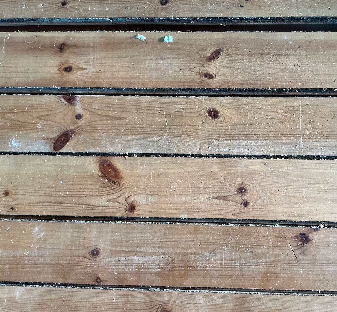 Brugt gulvbrædder i fyr, 9m2, 11,3 cm