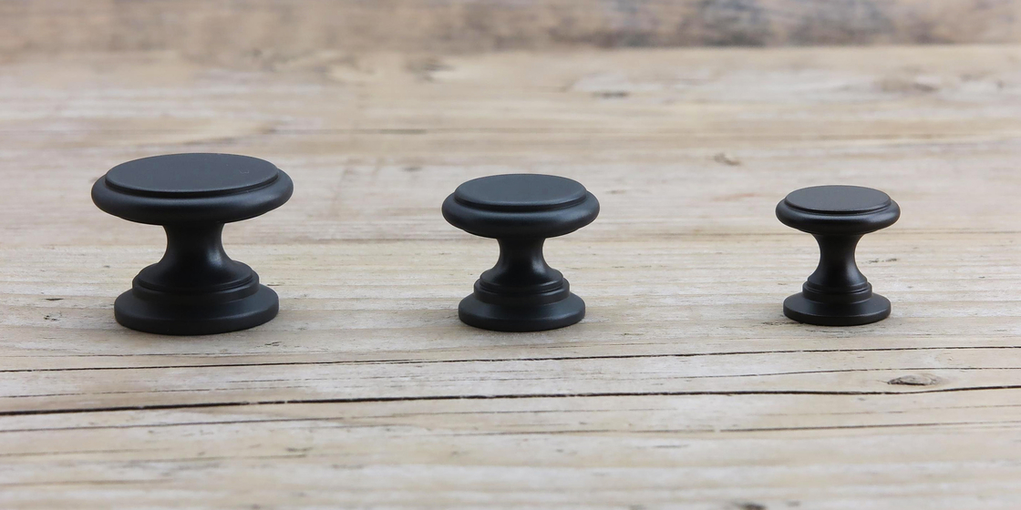 Klassisk møbelknop (Sort) 21 - 32 mm Klassisk møbelknop (Sort) 21 - 32 mm